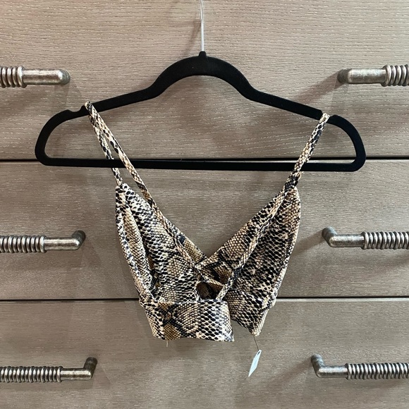 NWT Snakeskin crop top new Medium and large - Picture 6 of 7